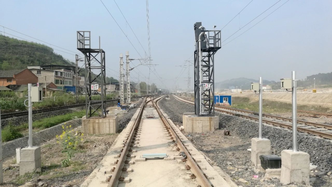 玻璃钢天线用于铁路