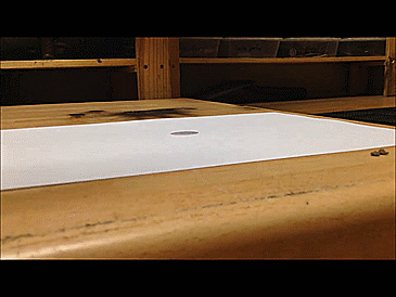 纸面上一滴MEKP纯品机械敏感性实验